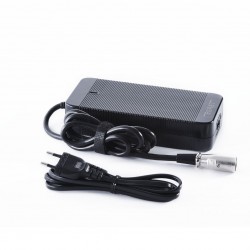 Chargeur Egret  PRO 48V-3Ah prise XLR 4 broches